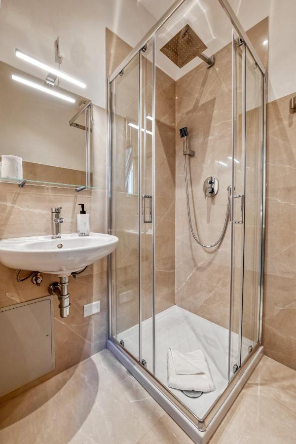 3 Rooms 3 Bathrooms - Lovely Apartment Close The Vatican Roma Eksteriør bilde